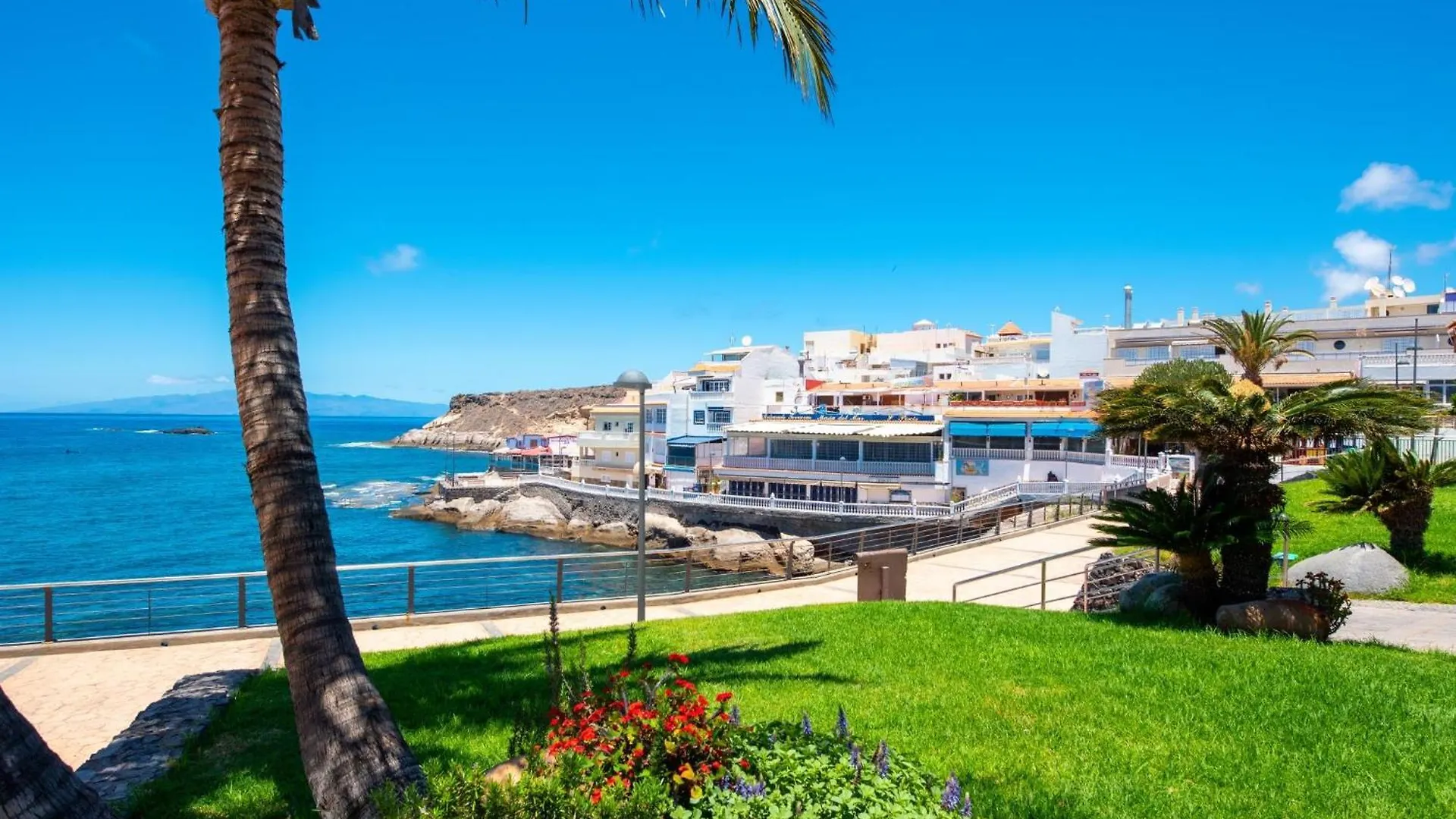 Wonderful Attic In Playa Paraiso 0*, Playa Paraiso (Tenerife) İspanya